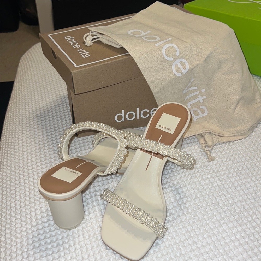 NEW Dolce Vita Noel Heels Vanilla Pearl w/ Dust Bag